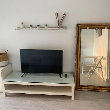 Acogedor Estudio En Primera Linea De Playa بينالماذينا المظهر الخارجي الصورة