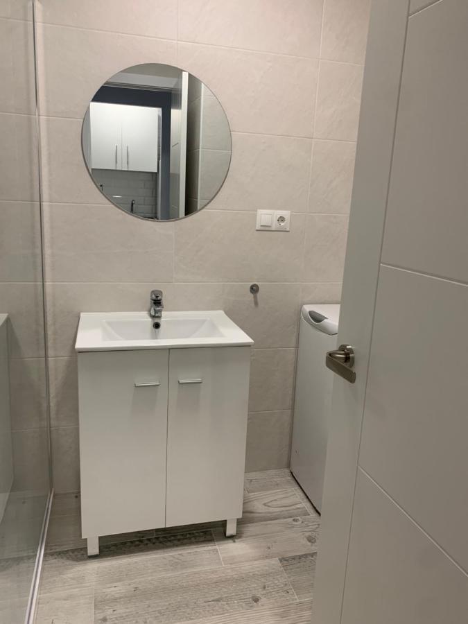 Acogedor Estudio En Primera Linea De Playa بينالماذينا المظهر الخارجي الصورة