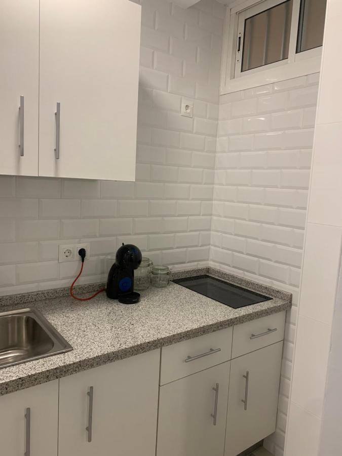 Acogedor Estudio En Primera Linea De Playa بينالماذينا المظهر الخارجي الصورة
